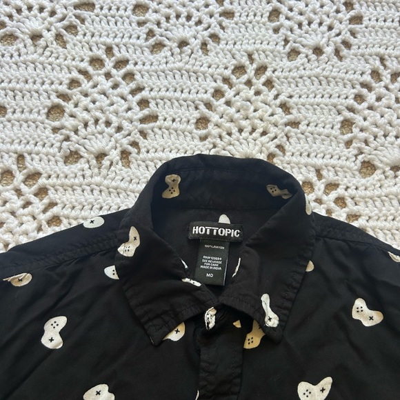 Hot Topic Video Game Controller Woven Button-Up Shirt Black White Size medium - Picture 5 of 7